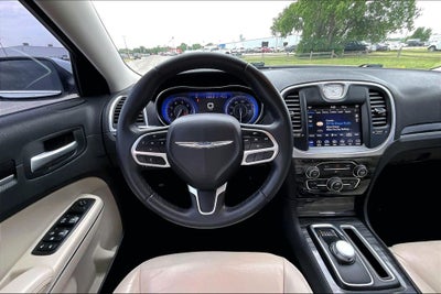 2018 Chrysler 300 Touring