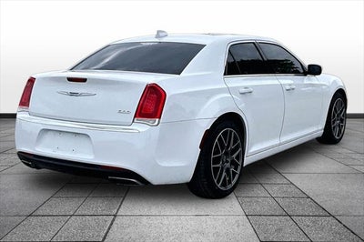 2018 Chrysler 300 Touring