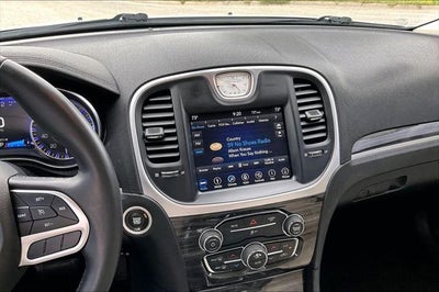 2018 Chrysler 300 Touring