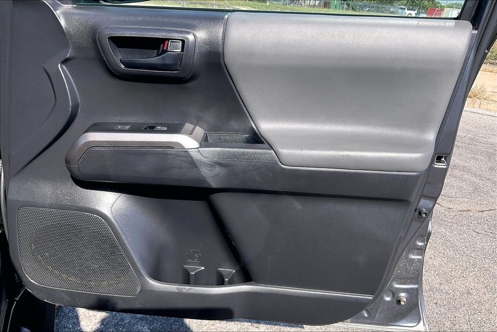 2022 Toyota Tacoma SR5 V6