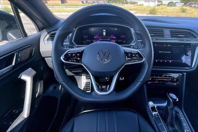 2024 Volkswagen Tiguan 2.0T SE R-Line Black