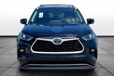 2022 Toyota Highlander Hybrid XLE