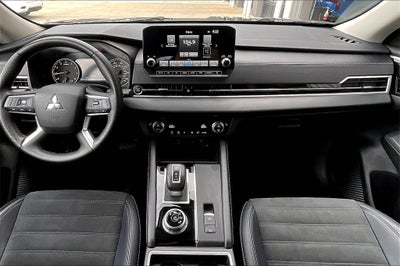 2024 Mitsubishi Outlander SE Black Edition