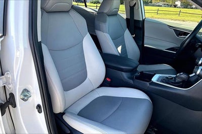 2023 Toyota RAV4 Hybrid XLE Premium