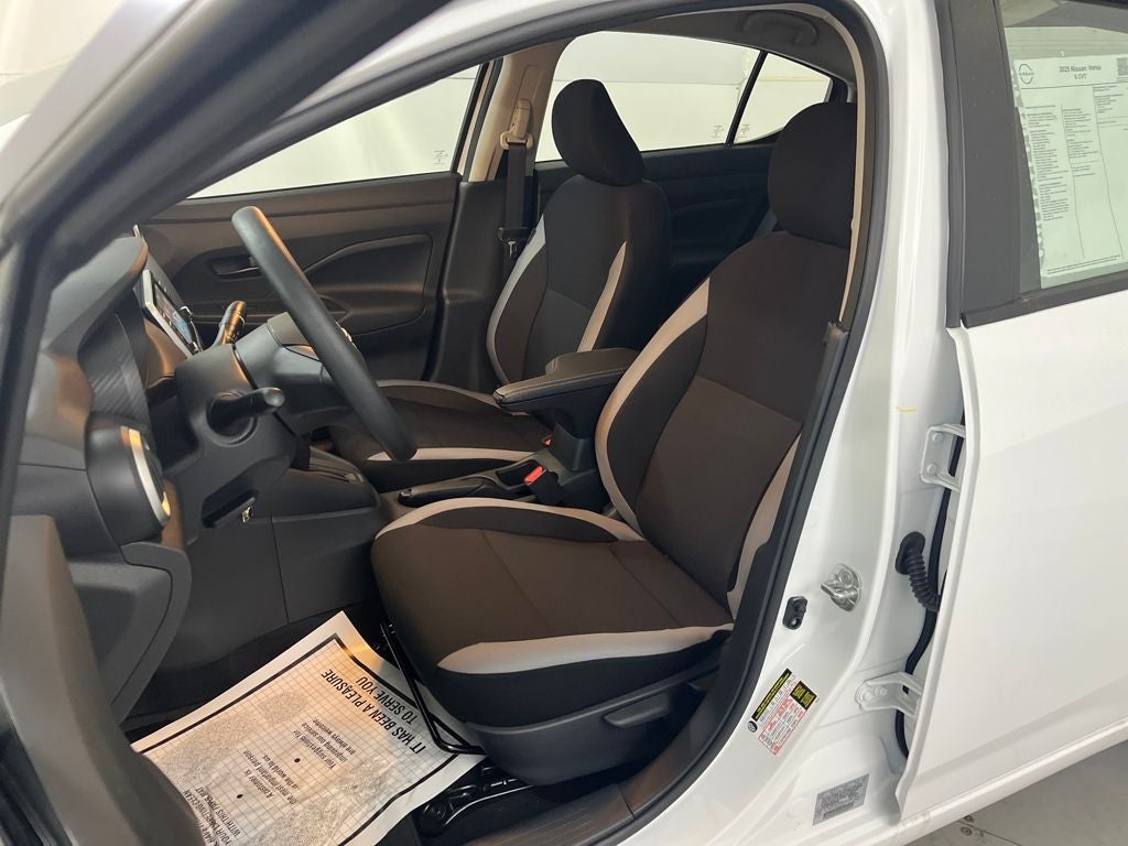 2025 Nissan Versa 1.6 S