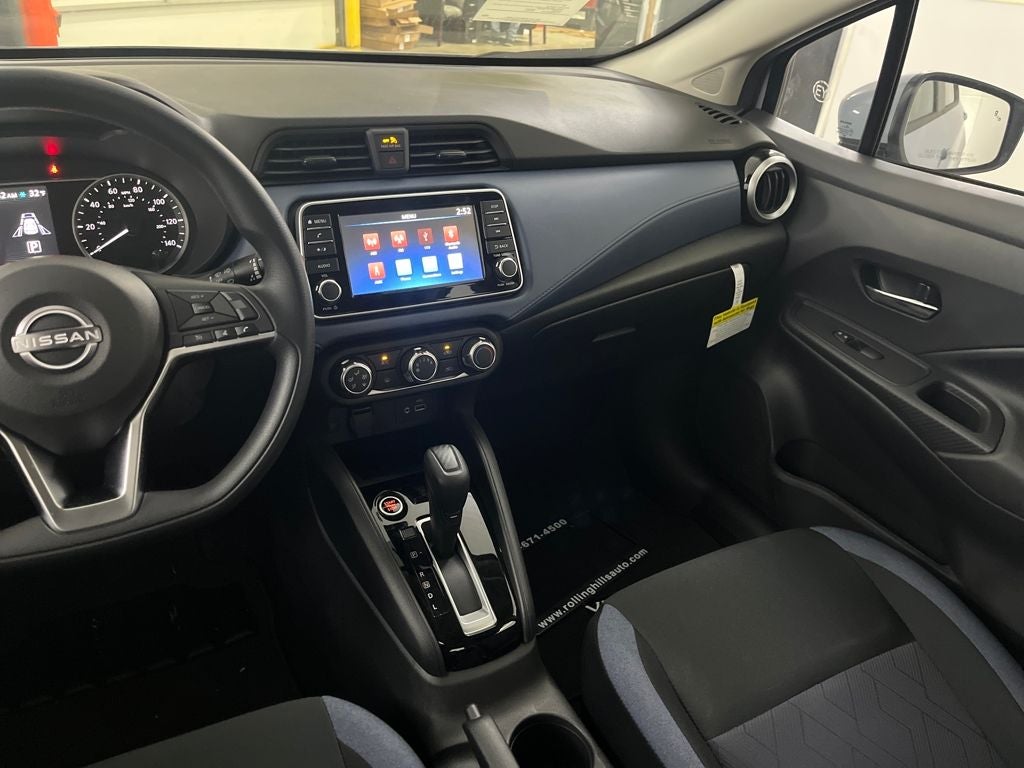2025 Nissan Versa 1.6 SV