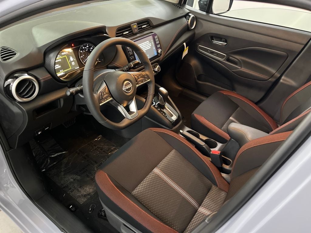 2025 Nissan Versa 1.6 SR