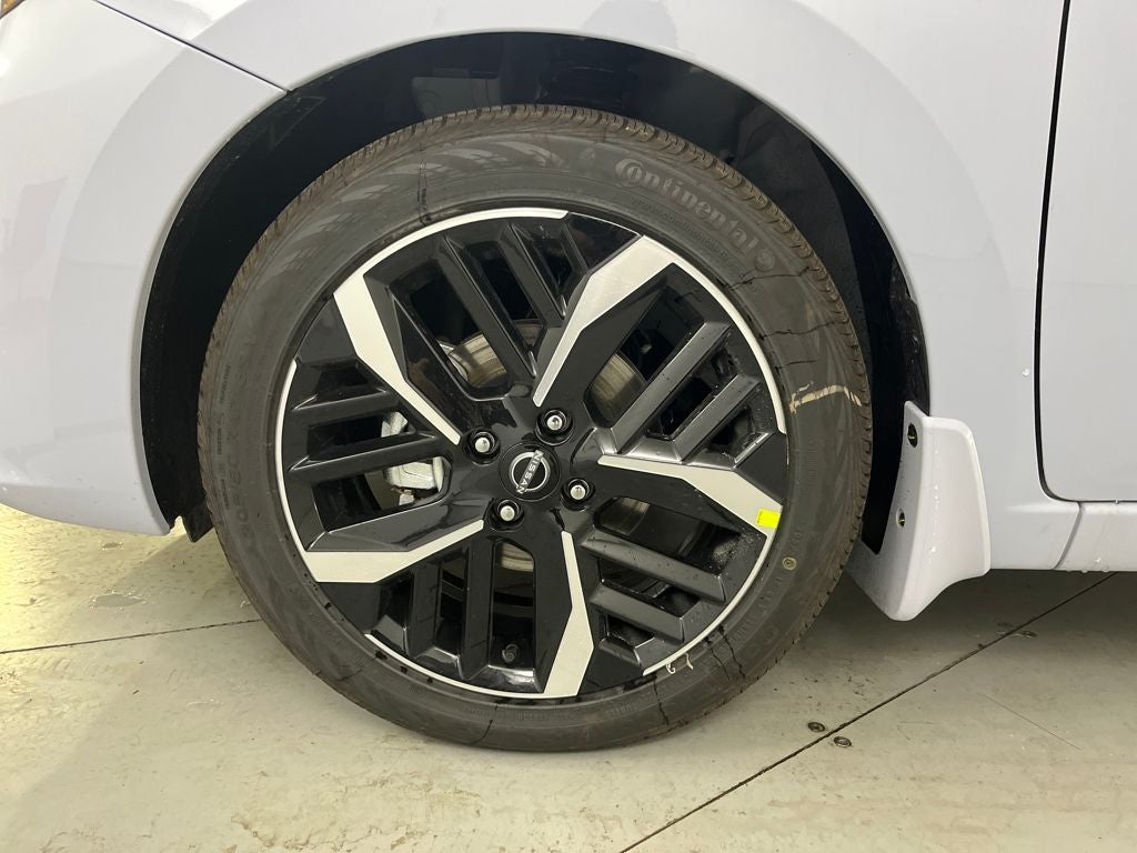 2025 Nissan Versa 1.6 SR