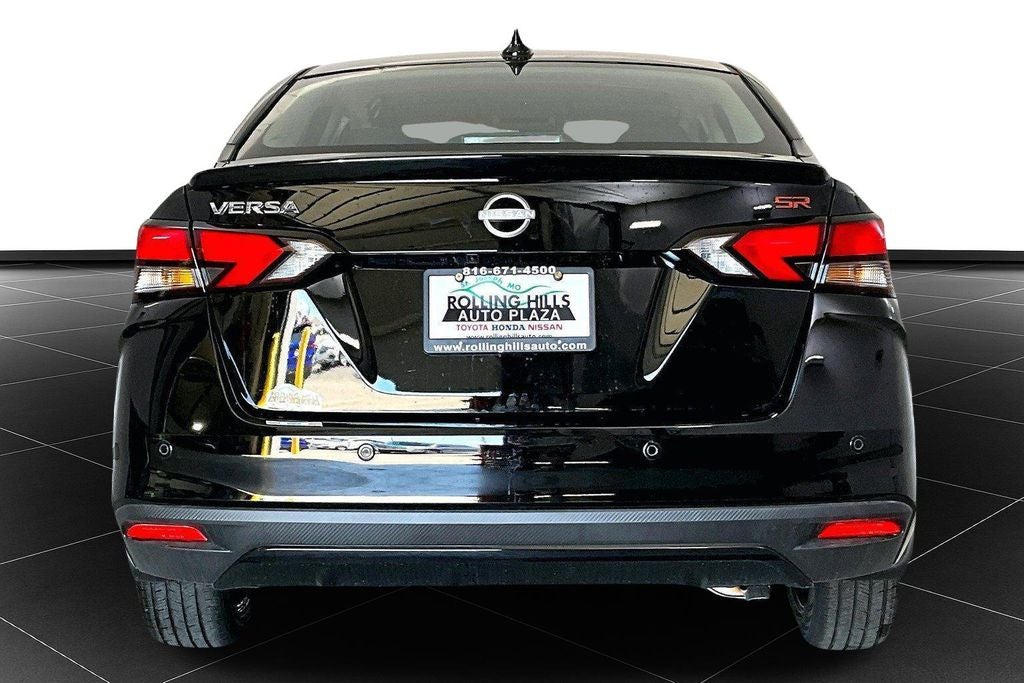2025 Nissan Versa 1.6 SR