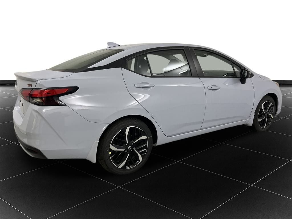 2025 Nissan Versa 1.6 SR