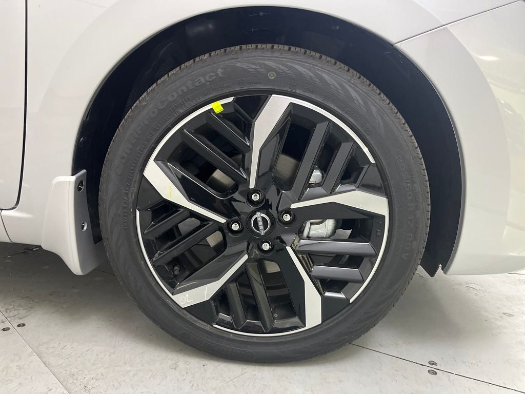 2025 Nissan Versa 1.6 SR