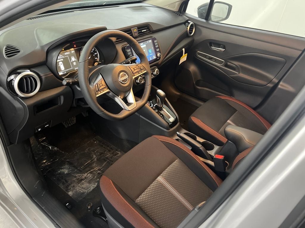 2025 Nissan Versa 1.6 SR