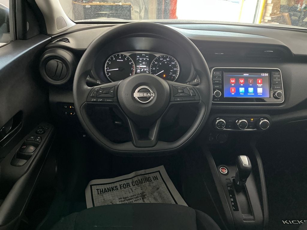 2025 Nissan Kicks Play S