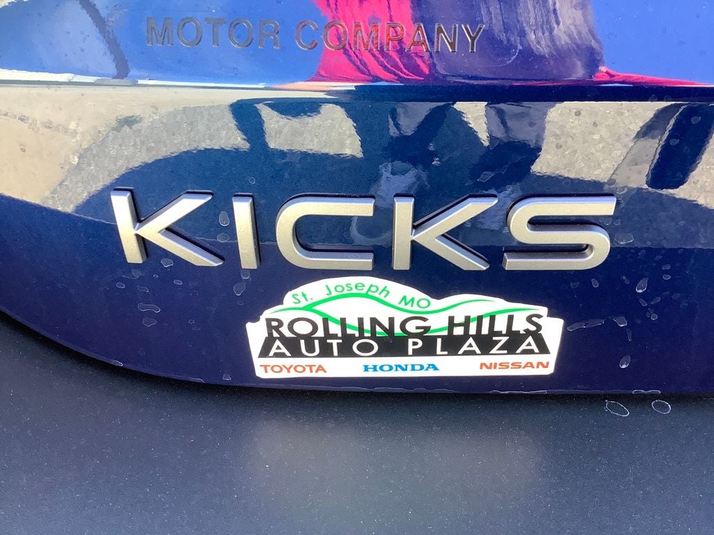 2025 Nissan Kicks SV