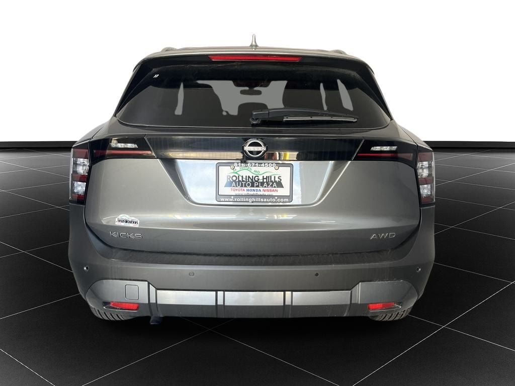 2026 Nissan Kicks SV