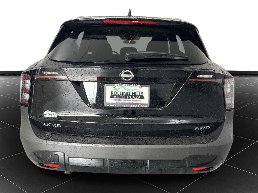 2027 Nissan Kicks SR