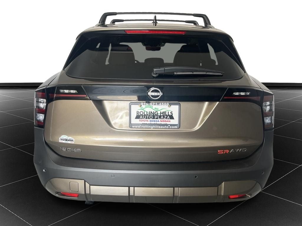 2026 Nissan Kicks SR