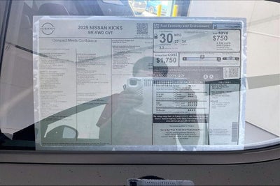 2025 Nissan Kicks SR