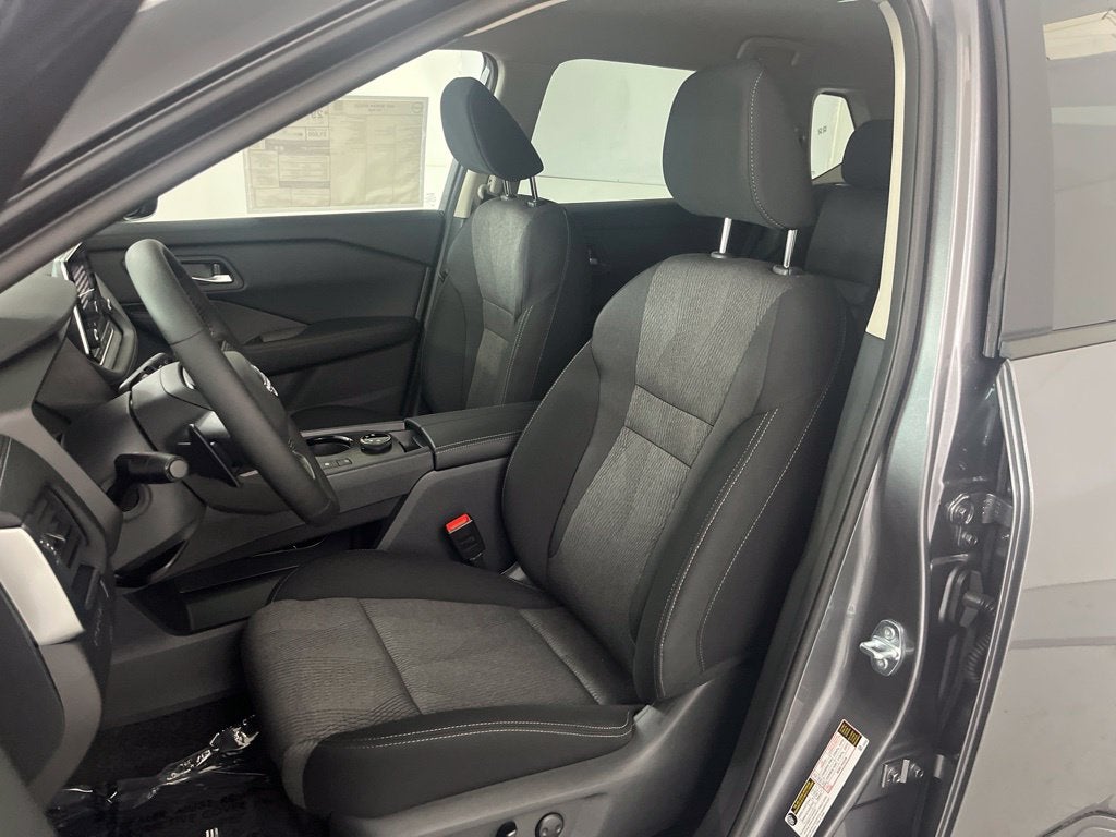 2027 Nissan Rogue SV