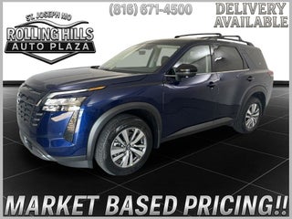 2026 Nissan Pathfinder SL