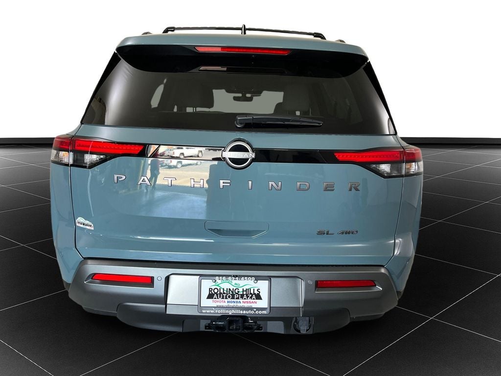 2026 Nissan Pathfinder SL