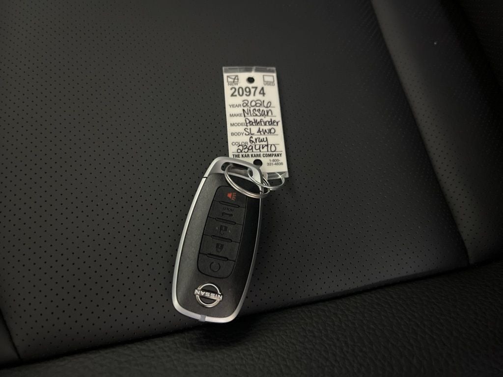 2026 Nissan Pathfinder SL