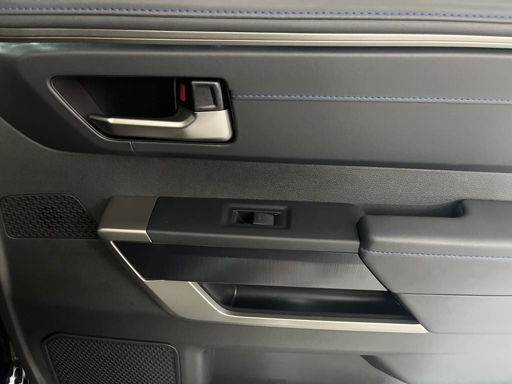2026 Toyota Tundra i-FORCE MAX Platinum i-FORCE MAX