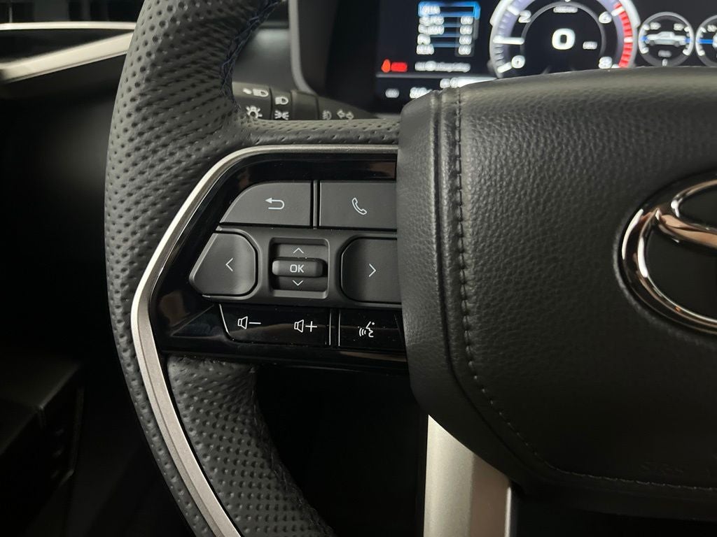 2026 Toyota Tundra i-FORCE MAX Platinum i-FORCE MAX