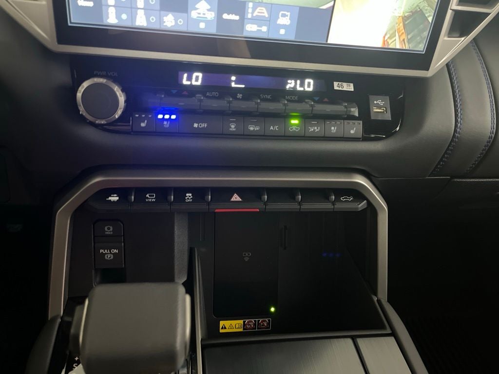 2026 Toyota Tundra i-FORCE MAX Platinum i-FORCE MAX