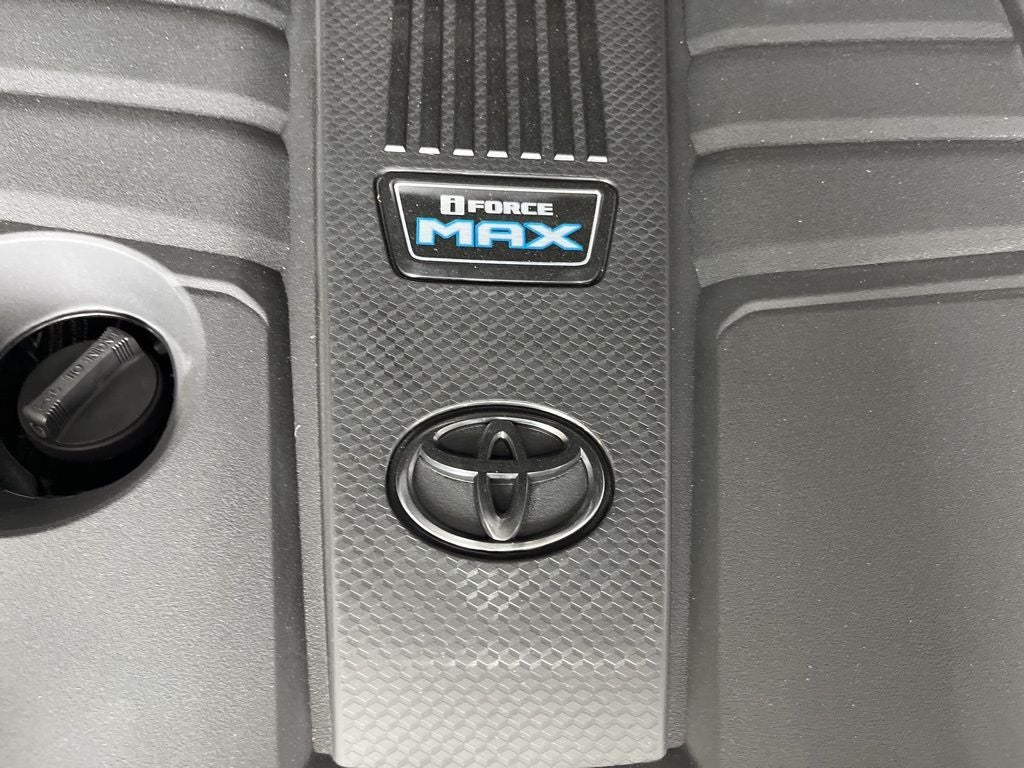 2026 Toyota Tundra i-FORCE MAX Platinum i-FORCE MAX