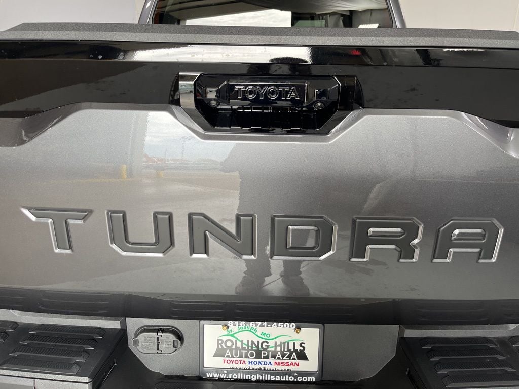 2026 Toyota Tundra i-FORCE MAX Platinum i-FORCE MAX