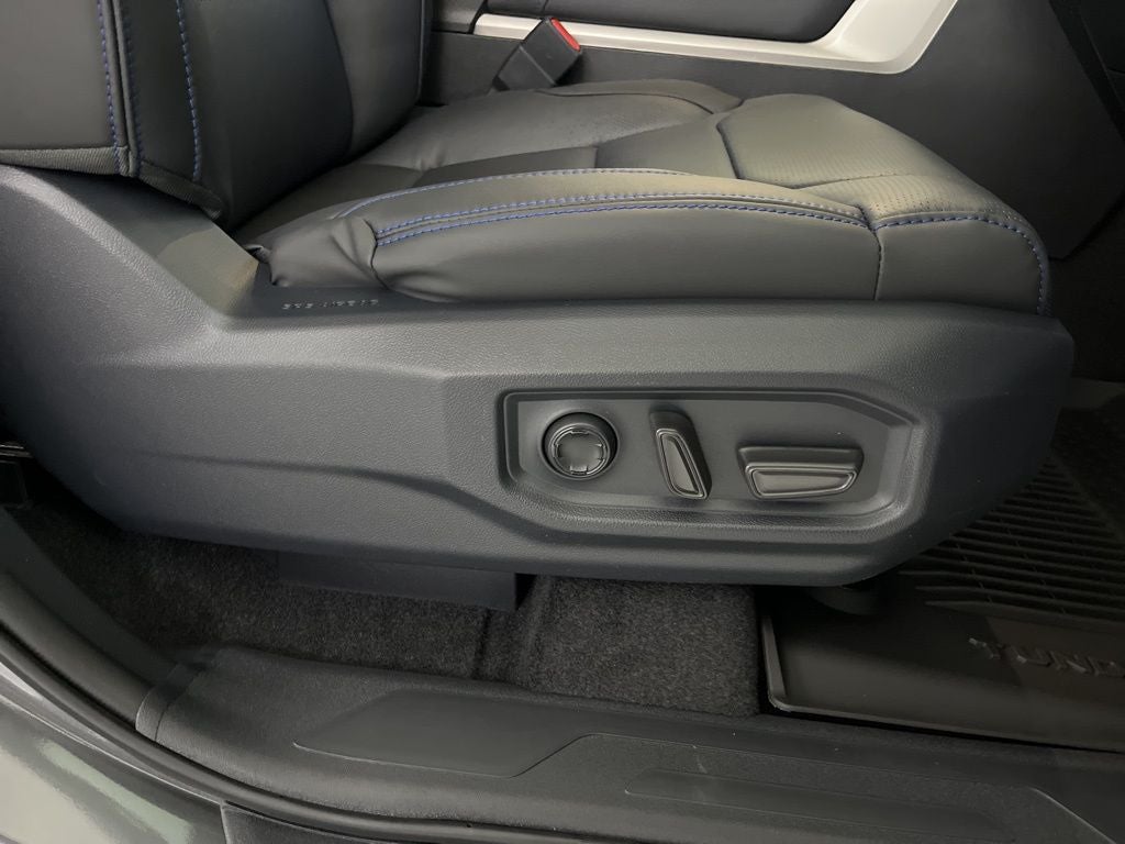 2026 Toyota Tundra i-FORCE MAX Platinum i-FORCE MAX