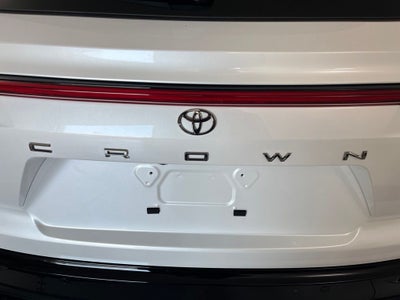 2026 Toyota Toyota Crown Signia Limited