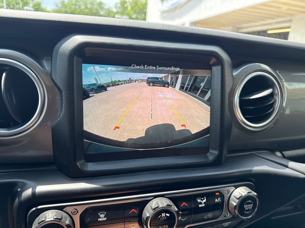2023 Jeep Wrangler 4-Door Sahara