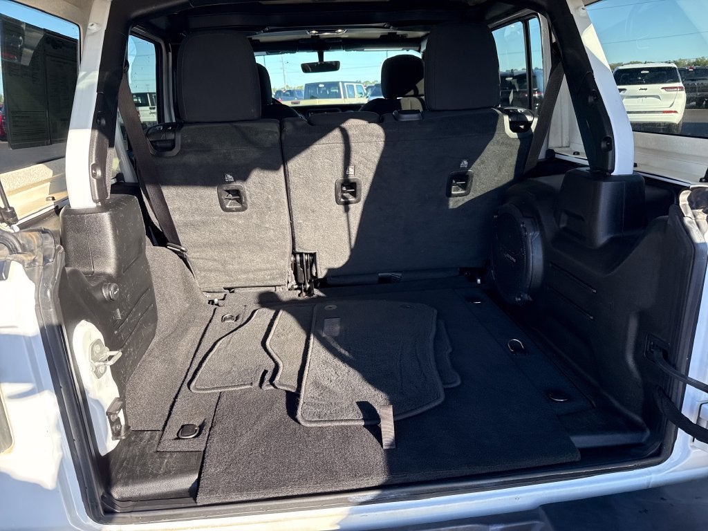 2022 Jeep Wrangler Unlimited Sahara 4x4