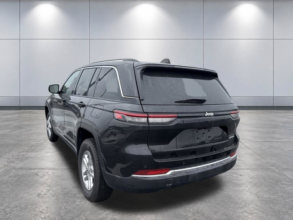2024 Jeep Grand Cherokee Laredo 4x2