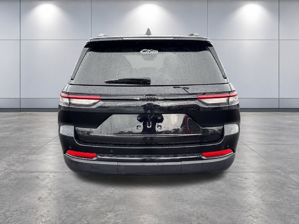 2025 Jeep Grand Cherokee Altitude 4x4