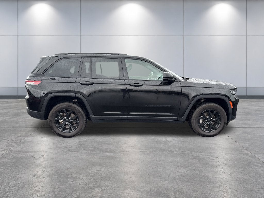 2025 Jeep Grand Cherokee Altitude 4x4