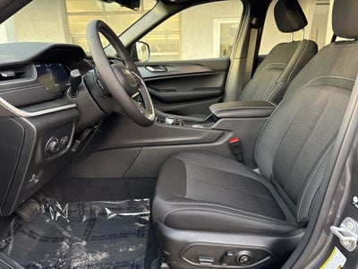 2026 Jeep Grand Cherokee GRAND CHEROKEE LAREDO X 4X4