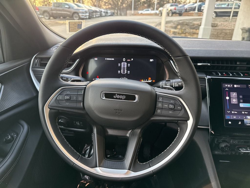 2026 Jeep Grand Cherokee GRAND CHEROKEE LAREDO X 4X4