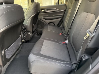 2026 Jeep Grand Cherokee GRAND CHEROKEE LAREDO X 4X4