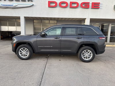 2026 Jeep Grand Cherokee GRAND CHEROKEE LAREDO X 4X4