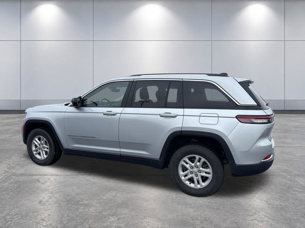 2023 Jeep Grand Cherokee Laredo 4x4
