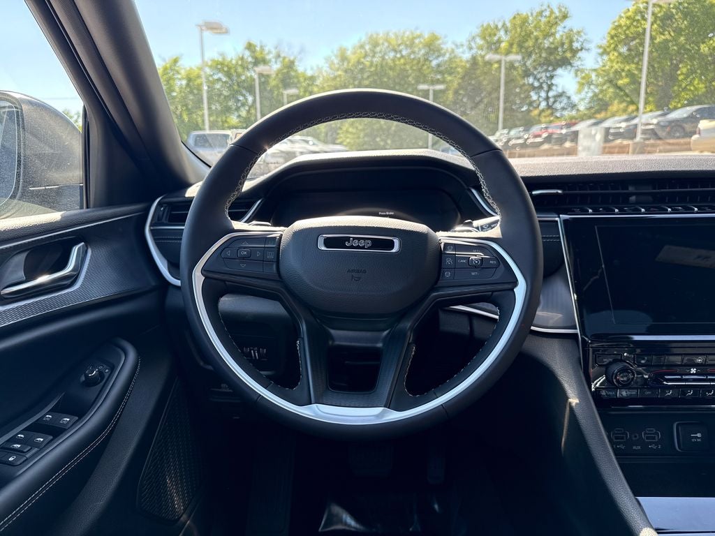 2026 Jeep Grand Cherokee GRAND CHEROKEE L LAREDO X 4X4