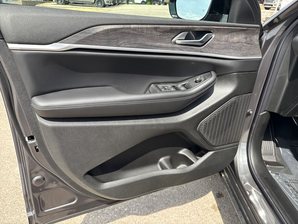 2026 Jeep Grand Cherokee L Laredo