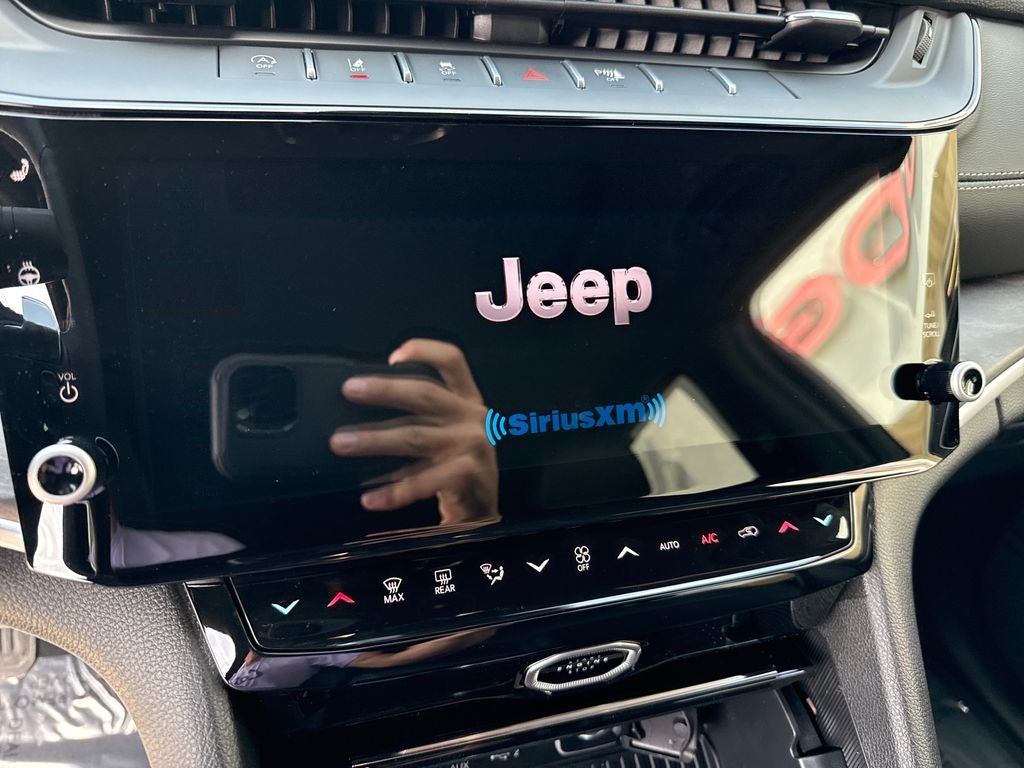 2026 Jeep Grand Cherokee L Laredo
