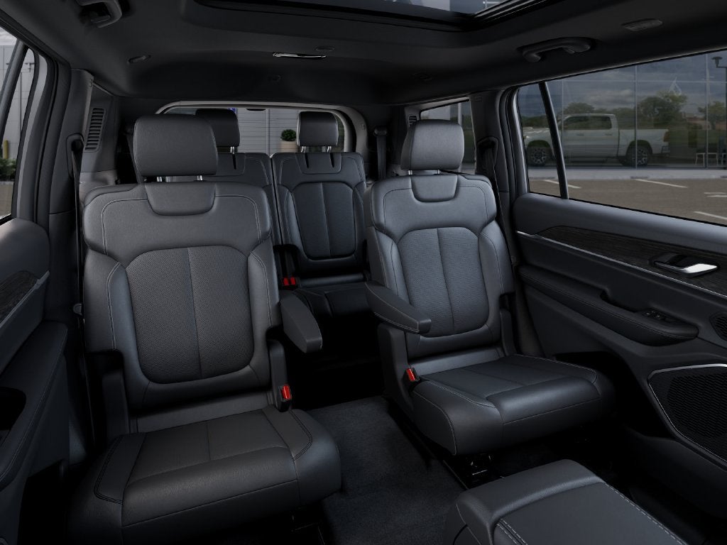 2027 Jeep Grand Cherokee GRAND CHEROKEE L LIMITED RESERVE 4X4