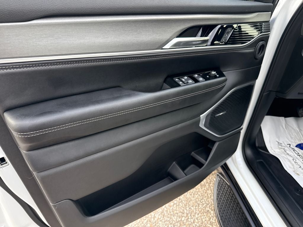 2026 Jeep Grand Wagoneer GRAND WAGONEER UPLAND 4X4