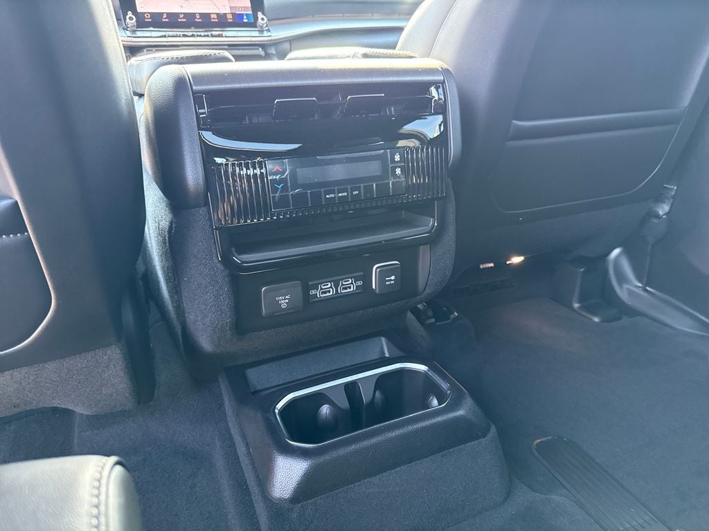 2026 Jeep Grand Wagoneer GRAND WAGONEER UPLAND 4X4