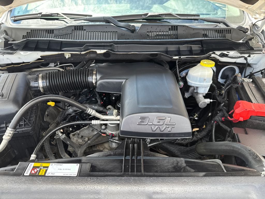2023 RAM 1500 Classic SLT Crew Cab 4x4 5'7' Box